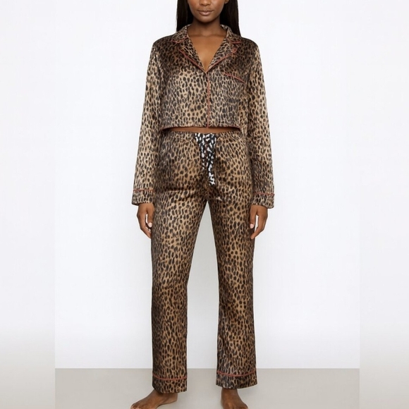 Good American Other - NWT Animal Print GOOD AMERICAN Cropped Pajama Top + Drawstring Pants S / 1 SET